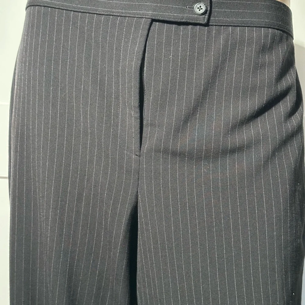 JM Collection Women's Pinstriped Slacks - Size 16 - Picture 2 of 10